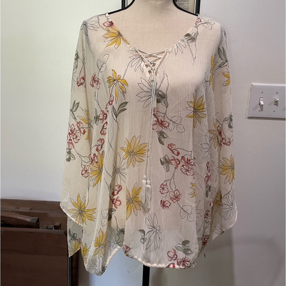 NWOT Maurices sz 3 sheer top floral